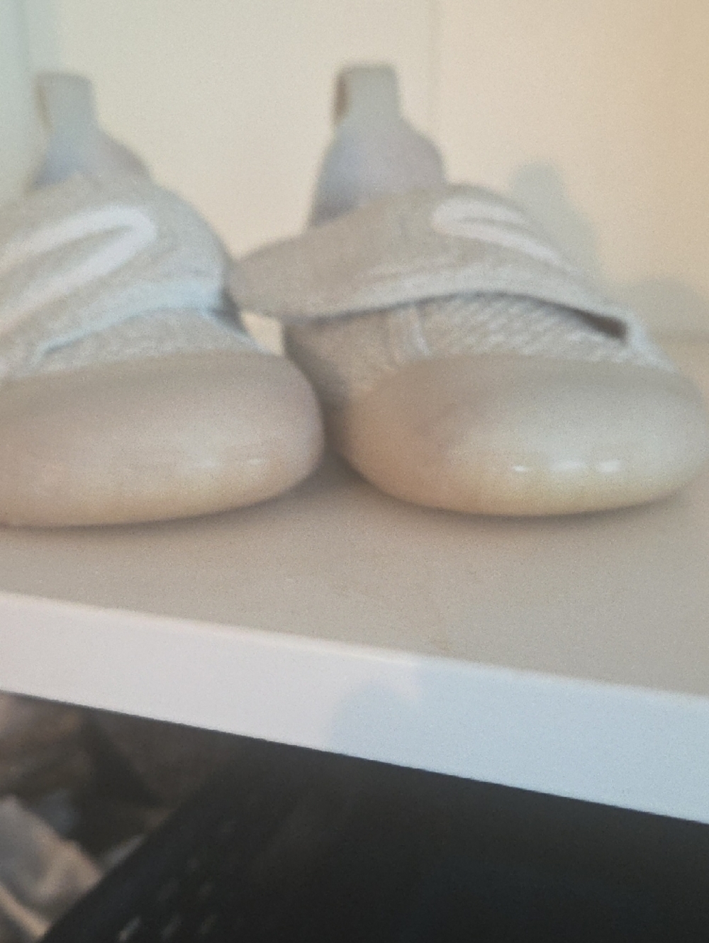 ✨️Nike Silver Knit Baby Walker Shoes with Hook Strap - Picture 3 of 4